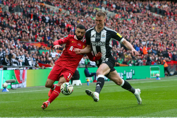 人不断前行 人不断前行